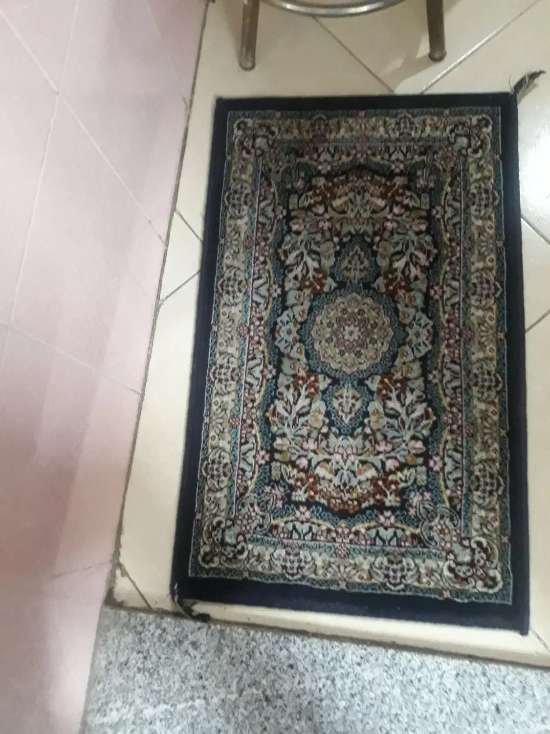 قالیچه بیضی زمردمشهد|فرش|مشهد, تلگرد|دیوار