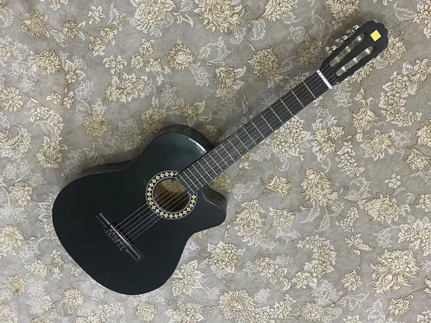 گیتار ۶ تار اصل اورجینال|گیتار، بیس، امپلیفایر|بوکان, |دیوار