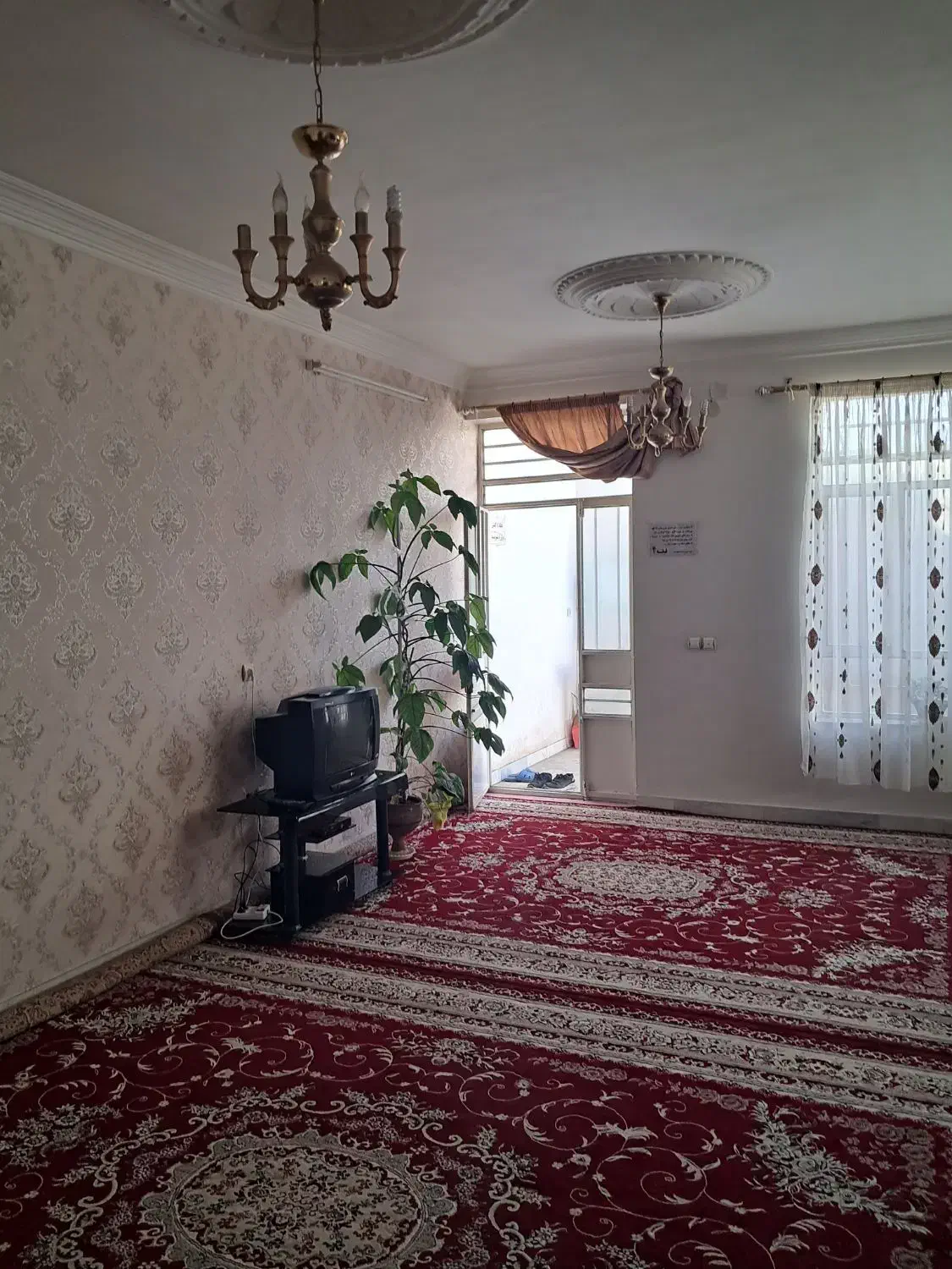 سوئیت اجاره ای باتمام امکانات درداخل شهر وپارکینگ|اجارهٔ کوتاه‌مدت آپارتمان و سوئیت|نیشابور, مدرس|دیوار