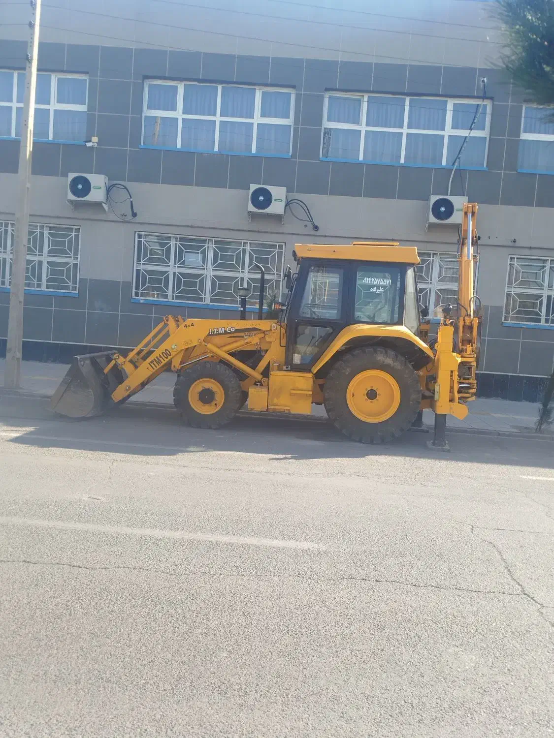 بیل بکهو تی دی ال100|خودرو سنگین|قزوین, |دیوار