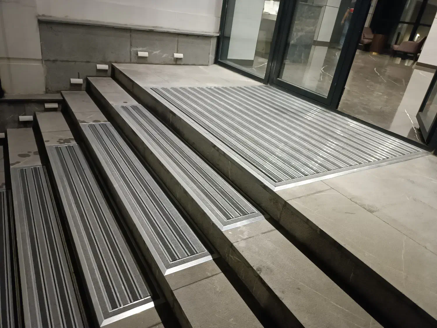 پادری آلومینیومی پله موکت ترک200x26.5اصل باگارانتی|پادری|تهران, هفده شهریور|دیوار