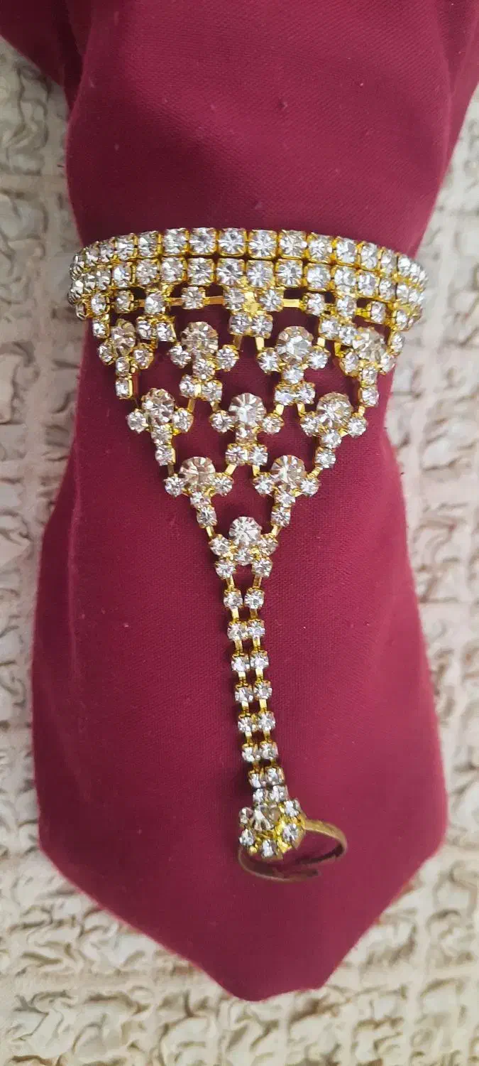 دستبند بچه گانه (تمیمه)|بدلیجات|اسفراین, |دیوار