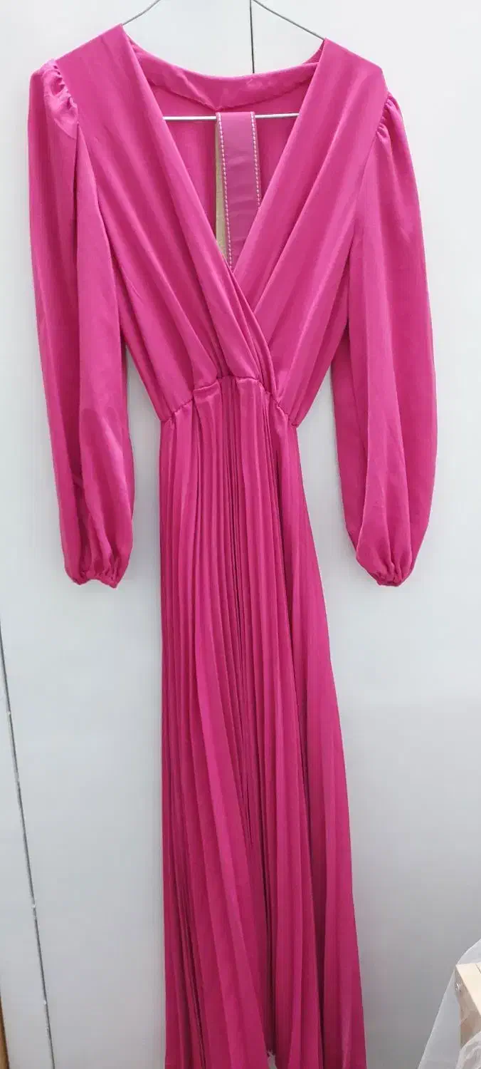 پیراهن مجلسی|لباس|مشهد, سجادیه|دیوار