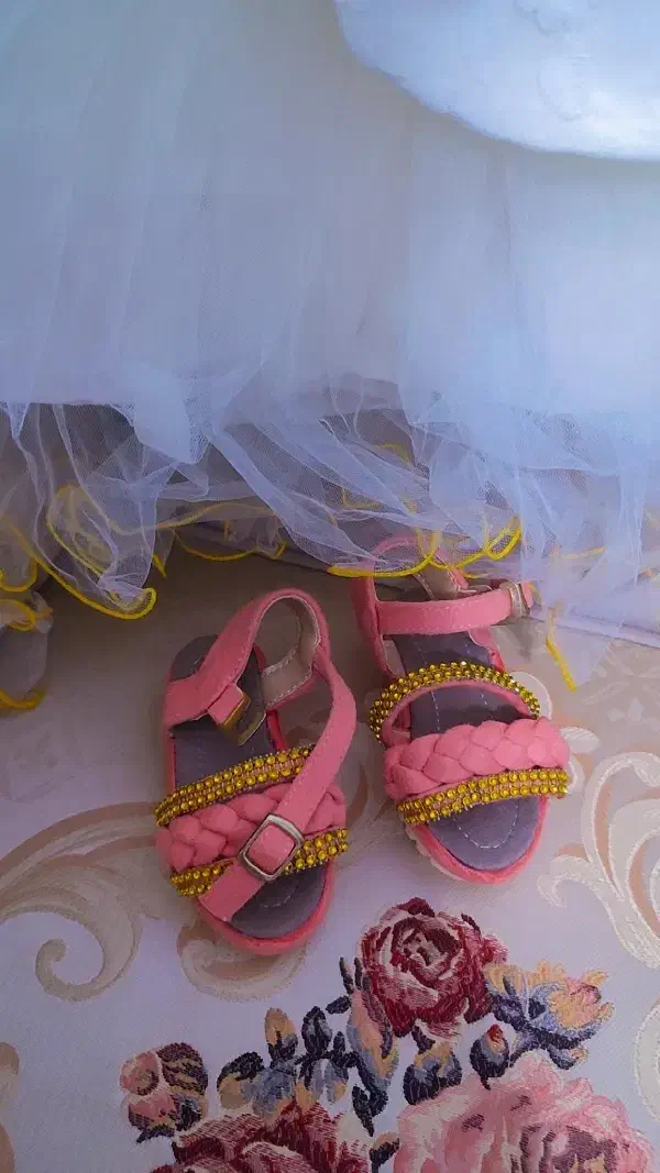 لباس بچه|کفش و لباس بچه|خاش, |دیوار