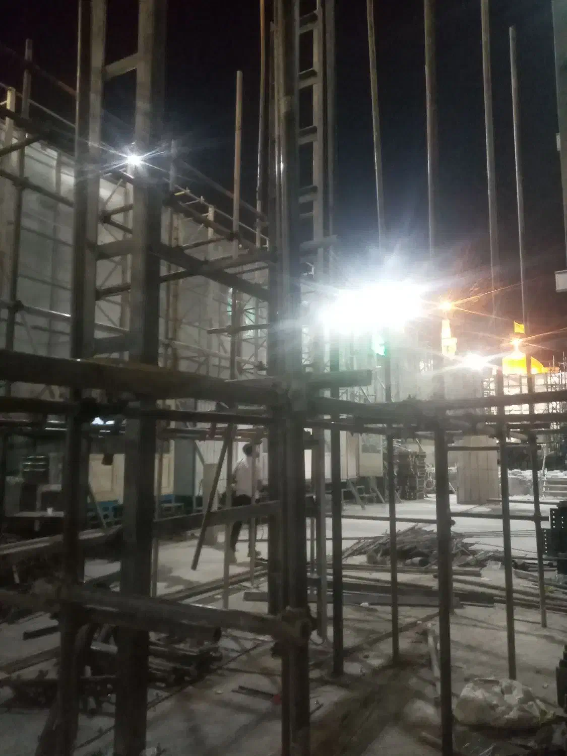 به نام خدا جوشکاری سیار اجرای سقف شیب دار و اسکلت|خدمات پیشه و مهارت|مشهد, وکیل‌آباد|دیوار