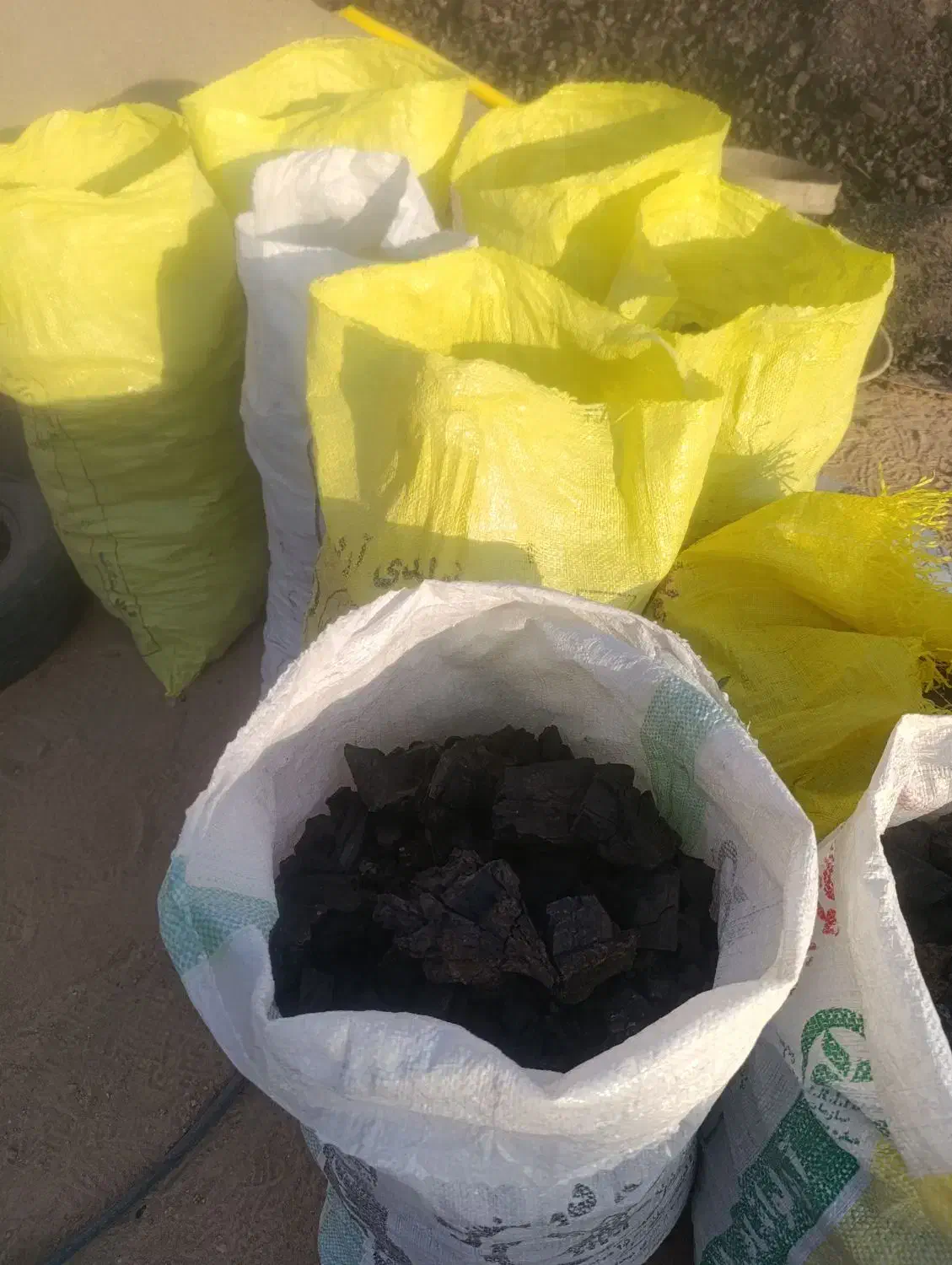 ذغال کبابی ارزان به تعداد محدود|عمده‌فروشی|قم, جمکران|دیوار