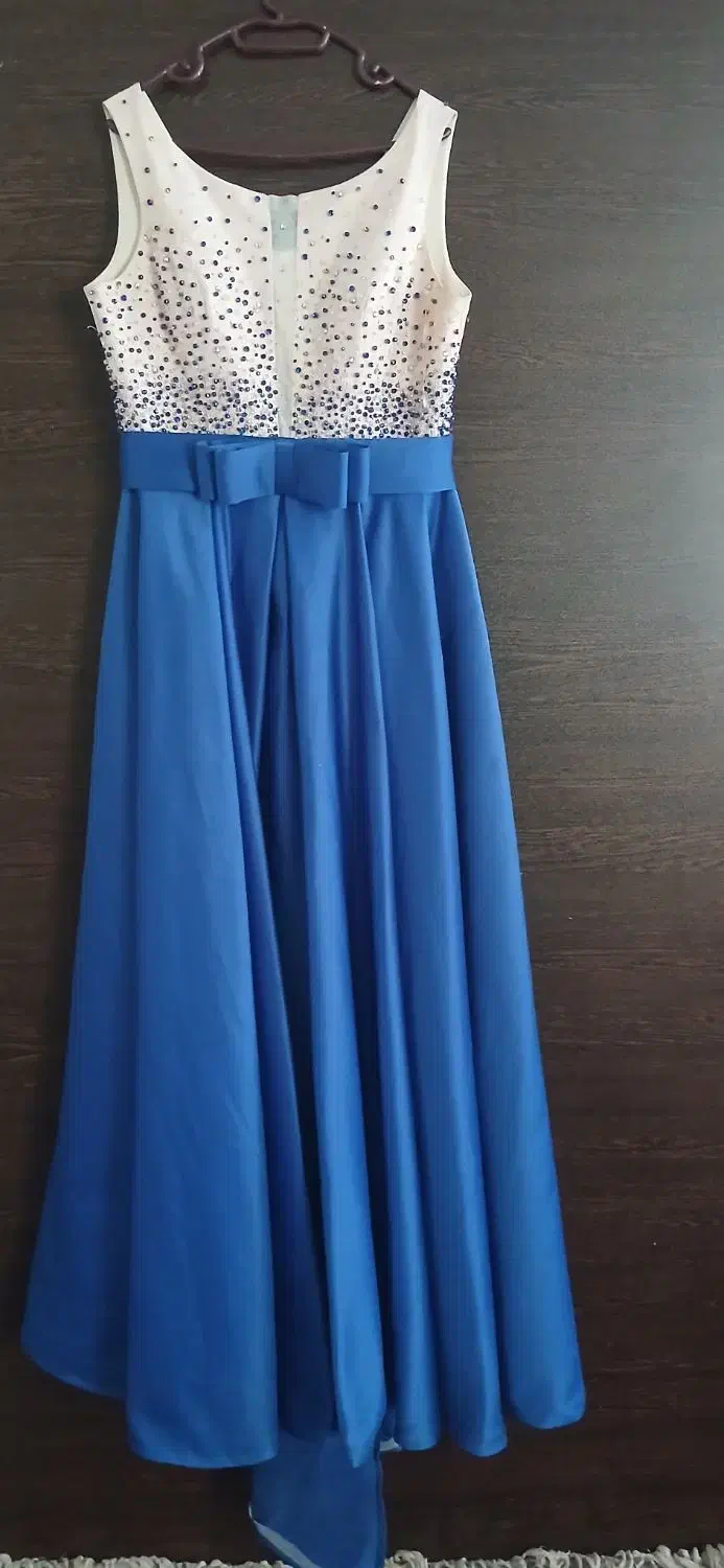 لباس زنانه|لباس|بومهن, |دیوار