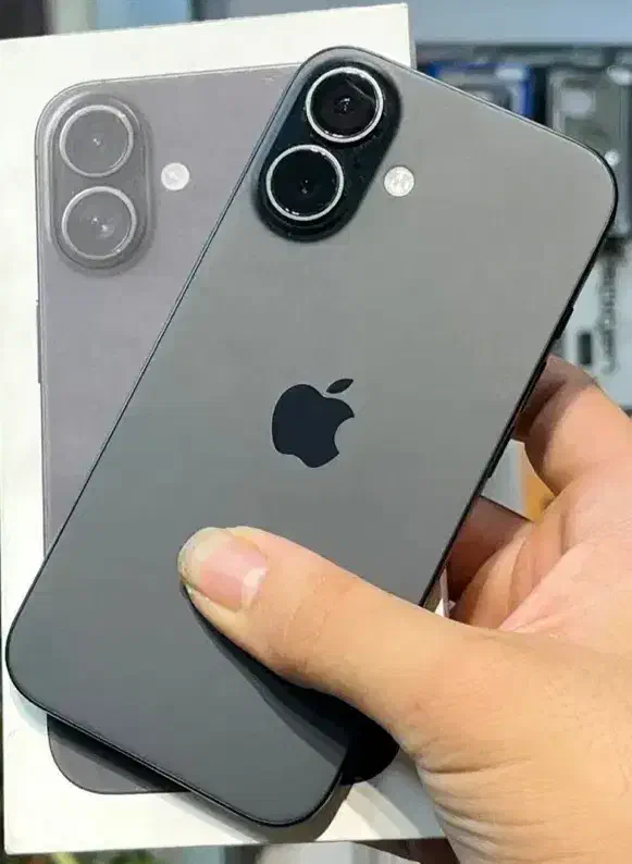 آیفون ۱۶ نرمال باطری ۱۰۰و سایکل۲۱،|موبایل|بافق, |دیوار