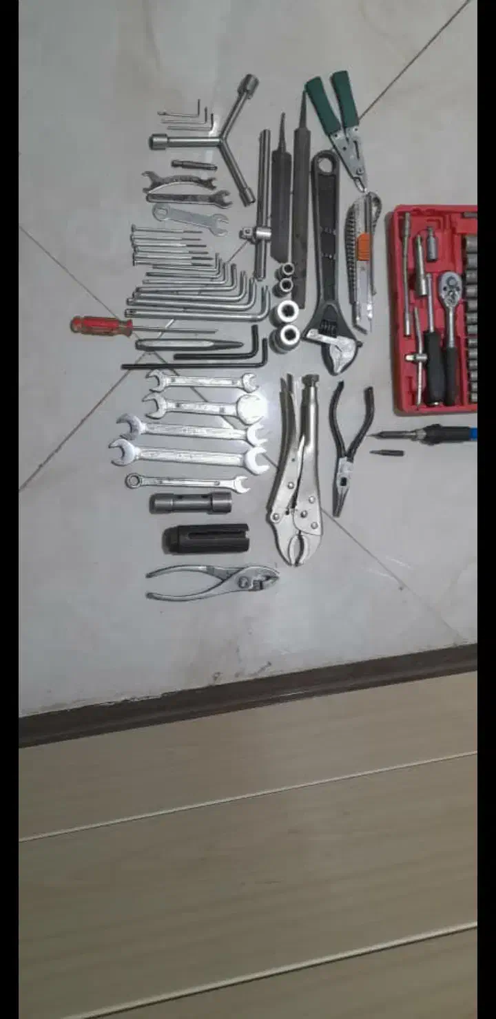 ۵۰عدداچار نو +یه جعبه بکس|ابزارآلات|اصفهان, درب کوشک|دیوار