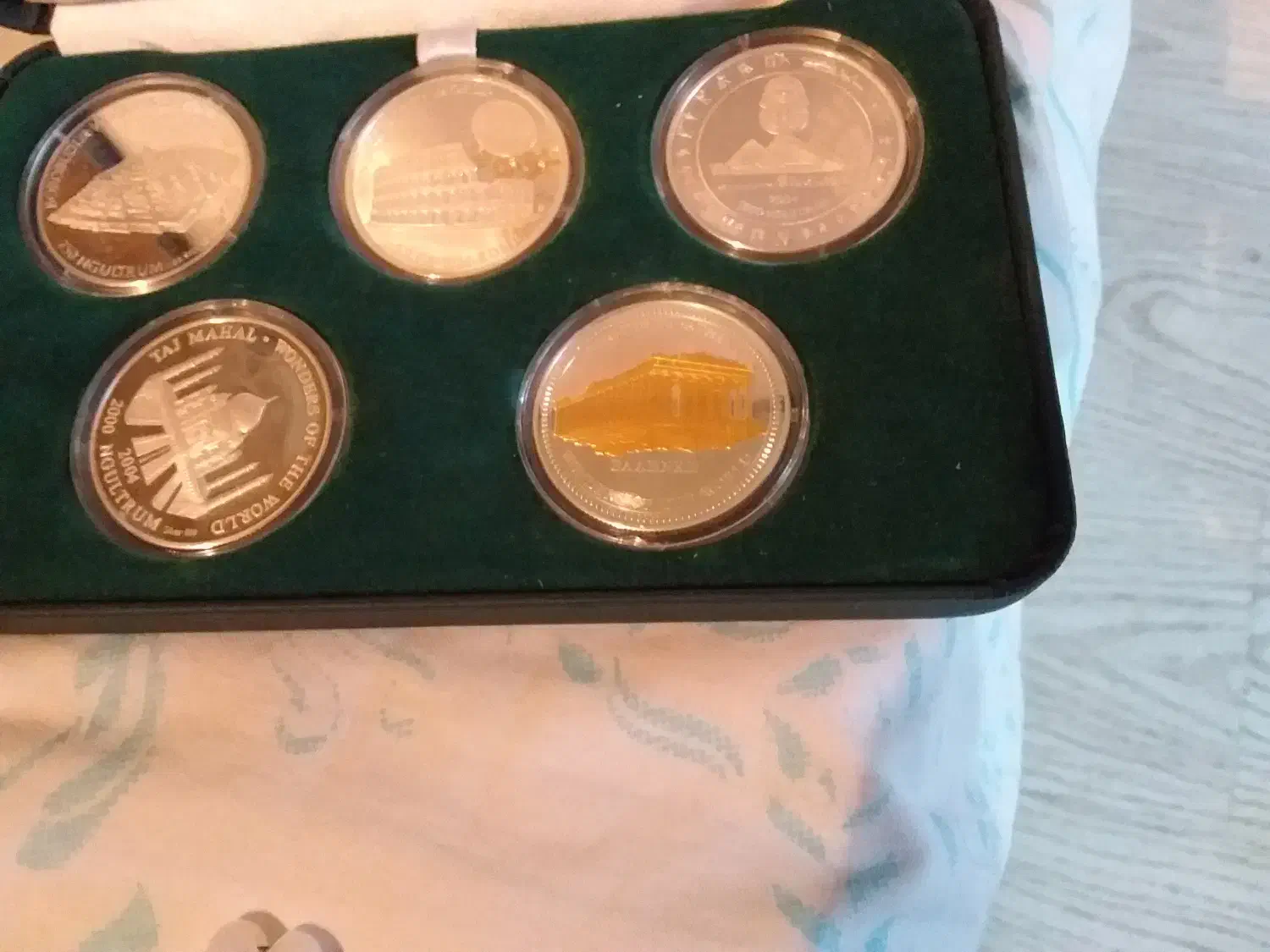 ۵ عدد سکه کلکسیونی عجایب دنیا یکیش طلا کلا ۱۵۵ گرم|کلکسیون سکه، تمبر، اسکناس|پول, |دیوار