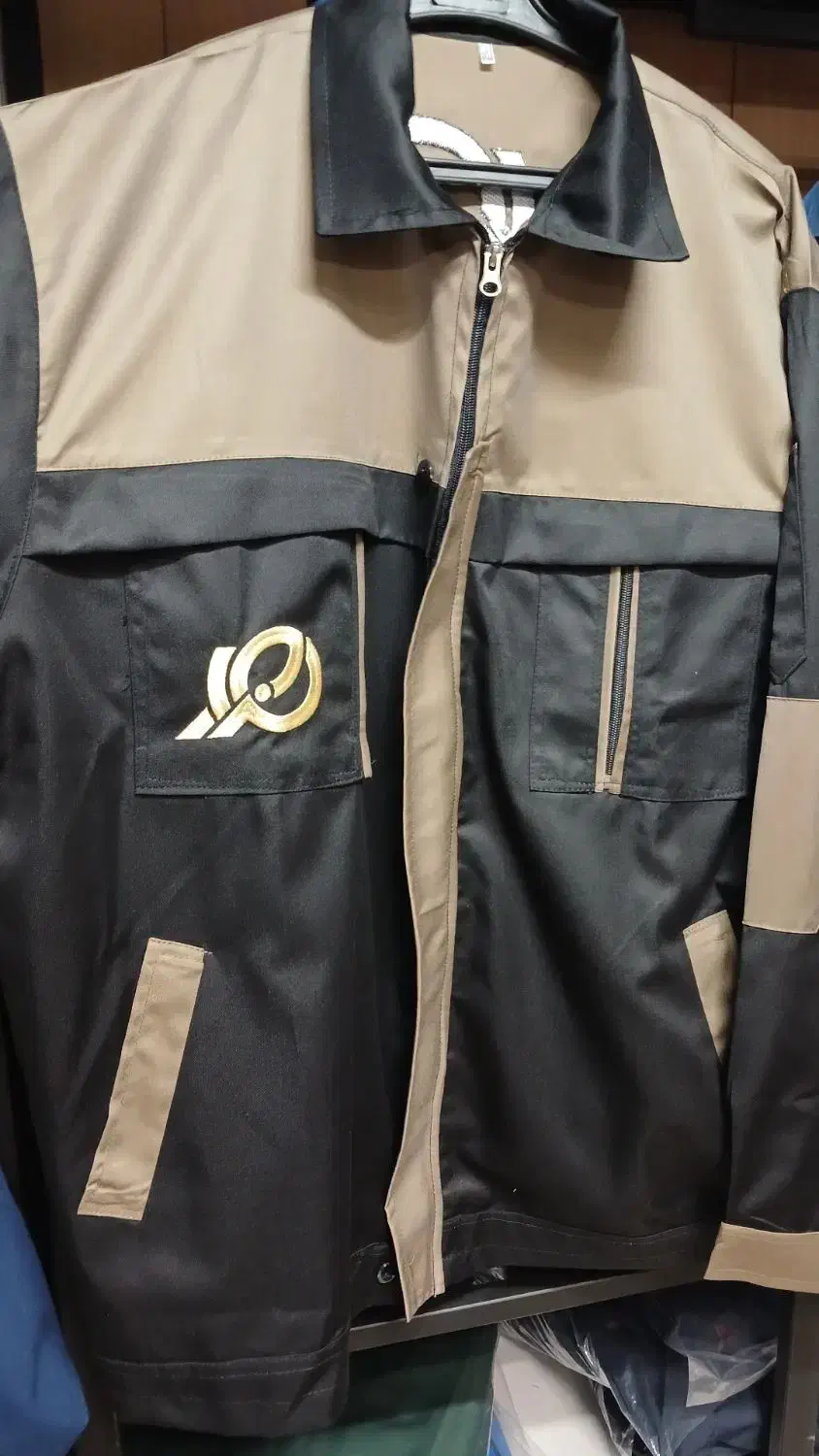 چند نفر خیاط ماهر جهت دوخت لباسکار نیازمندیم|استخدام صنعتی، فنی، مهندسی|کرمان, |دیوار