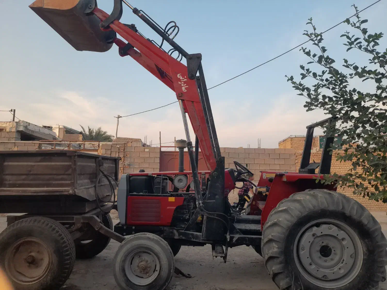 تراکتور۹۸تمیز درحدصفر|خودرو سنگین|بندر ماهشهر, |دیوار