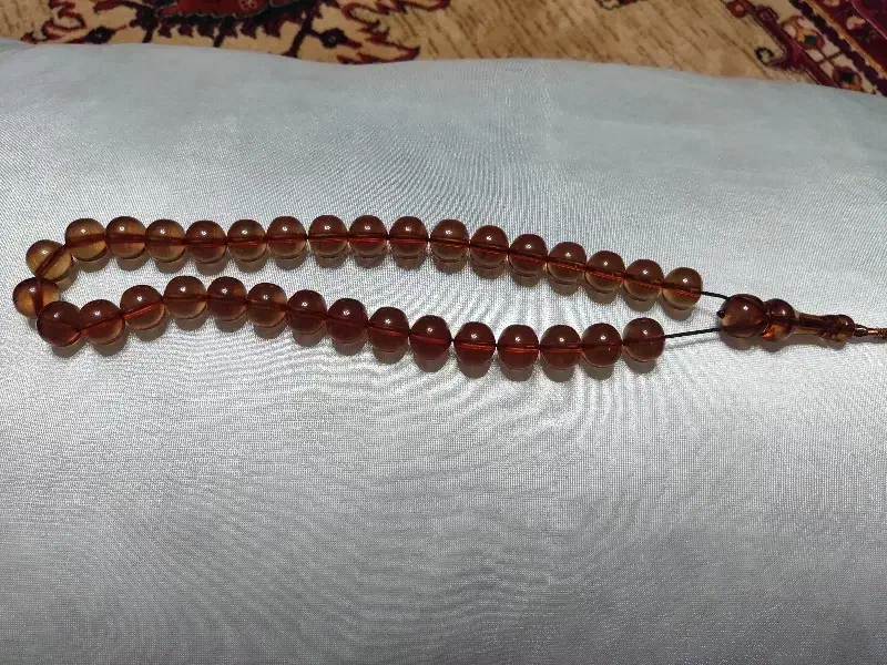 تسبیح|کلکسیون اشیاء عتیقه|بندر انزلی, لیچارگی حسن رود|دیوار