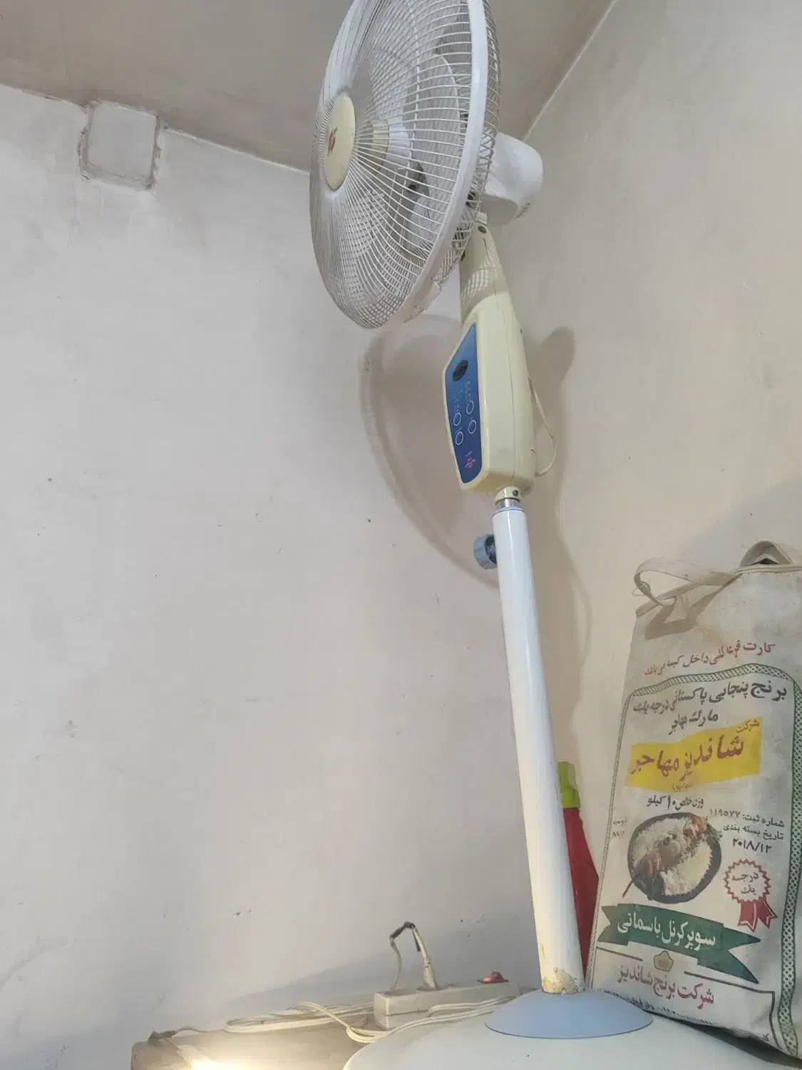 پنکه پارس خزر|پنکه و تصفیه‌کنندهٔ هوا|مشهد, ایوان|دیوار