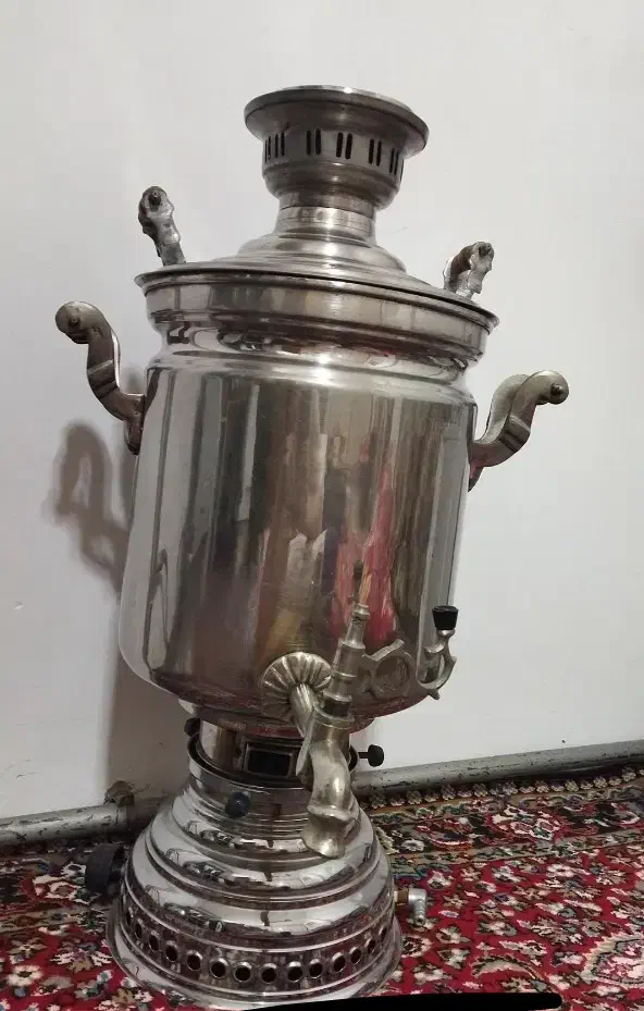 سماور ۲۰ لیتری قدیمی برنز|سماور، چای‌ساز، قهوه‌ساز|اهر, |دیوار