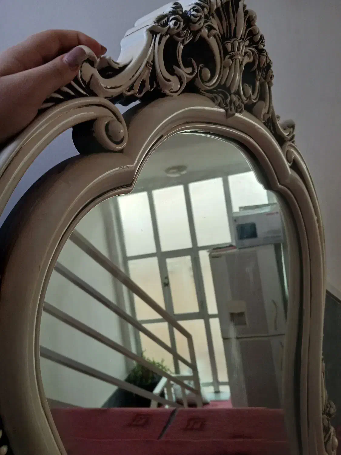 آینه|آینه|پارس‌آباد, |دیوار