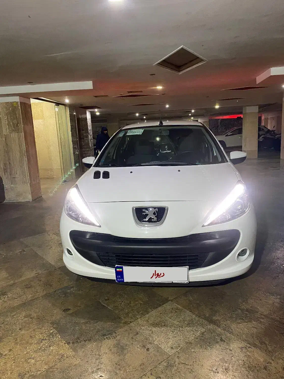 پژو 207 TU5 مدل 1402 سقف فلز|خودرو سواری و وانت|تهران, حکیمیه|دیوار