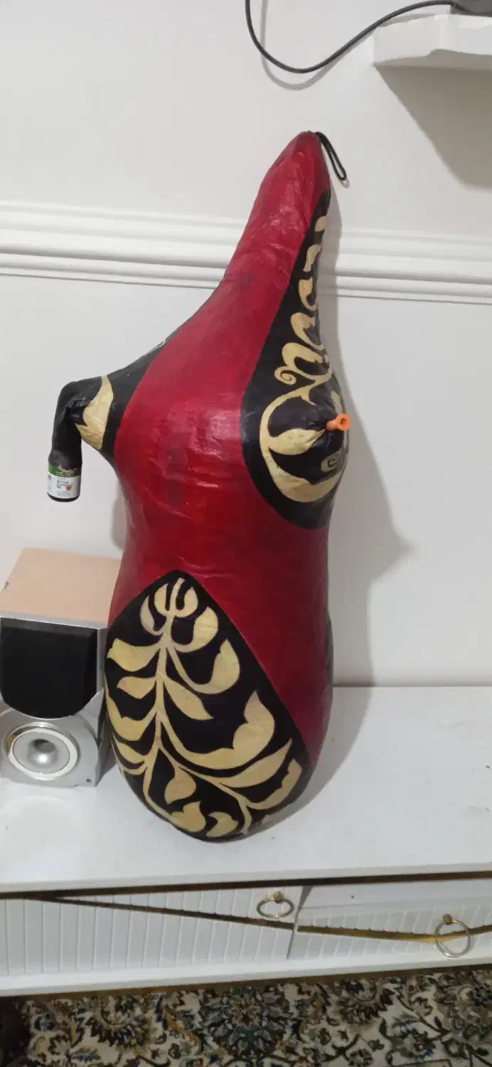 پوست نیهمبان|سازهای بادی|اهرم, |دیوار