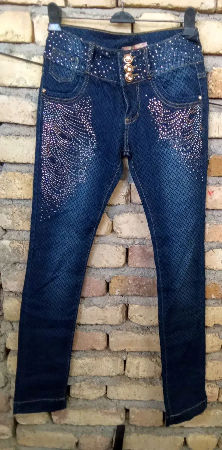 شلوار|لباس|کنگاور, |دیوار