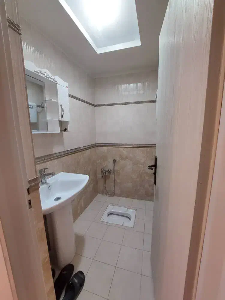 ۱۵۵متر تکواحدی ۲پارکینگ مشابه نوساز خ فرخی، تخلیه