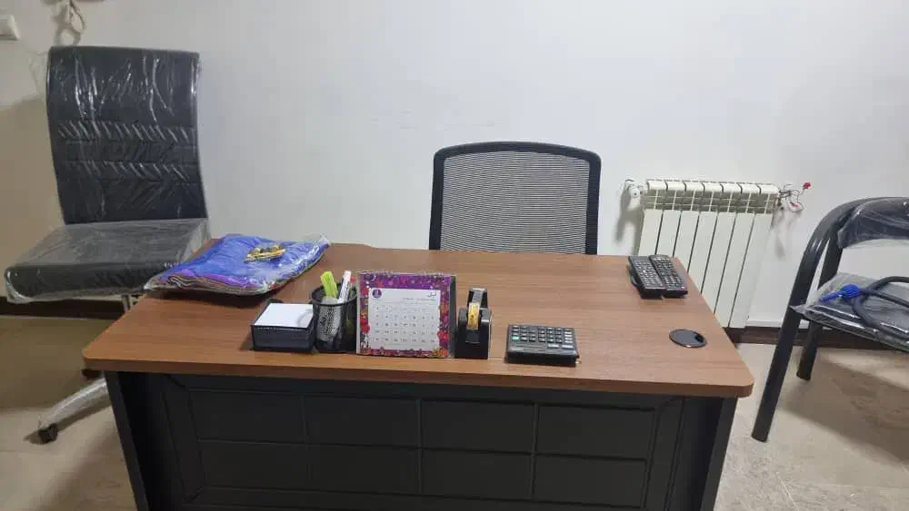فروش لوازم دفتر اداری در حد نو نو|دفتر کار|تهران, بهارستان|دیوار