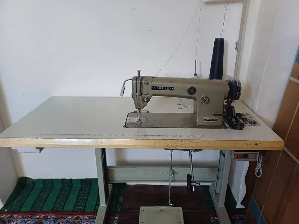 سردوز ۳ نخ صنعتی ژوکی و راسته دوز برادر|چرخ خیاطی و ریسندگی|ارومیه, |دیوار