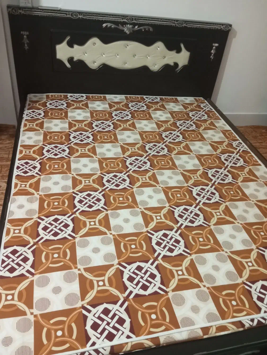 تخت روتختی سالم با جاکفشی و تخت کودک|تخت و سرویس خواب|محمدیه-قزوین, |دیوار