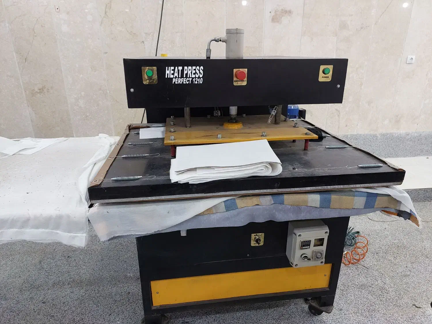 پرس هیدرولیک چاپ پارچه وشال روسری|ماشین‌آلات صنعتی|باقرشهر, |دیوار