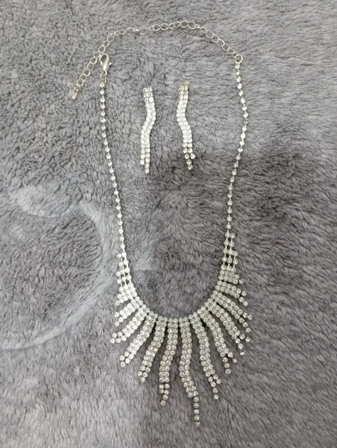 گردنبند وگوشواره|بدلیجات|خورموج, |دیوار