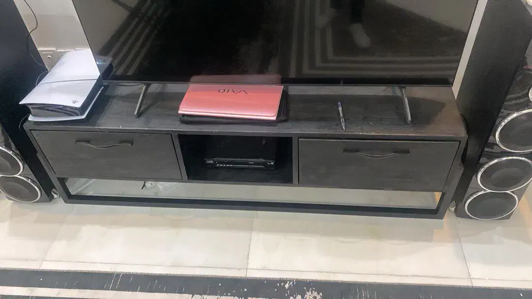 میز تلوزیون در حد نو|میز تلویزیون|شیراز, شهرک گلستان|دیوار