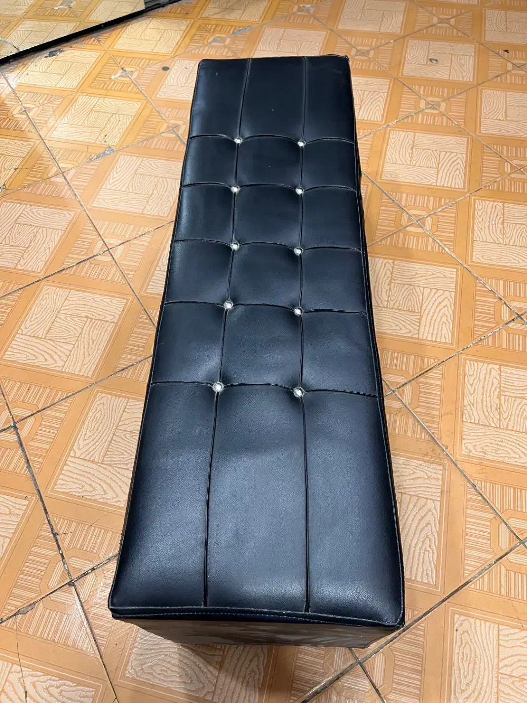 پاف مشکی نونو|مبلمان خانگی و میز عسلی|زابل, |دیوار