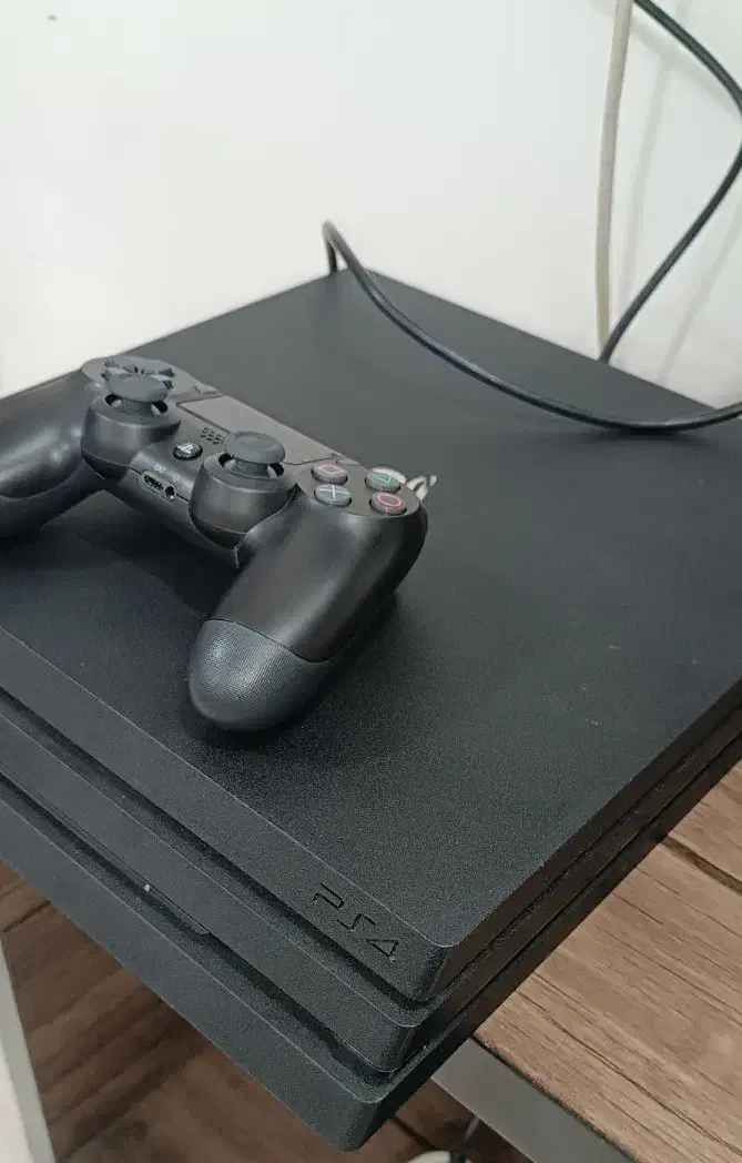 ps4 pro  پلی استیشن 4  پرو ، در حد آکبند|کنسول، بازی ویدئویی و آنلاین|اندیمشک, |دیوار