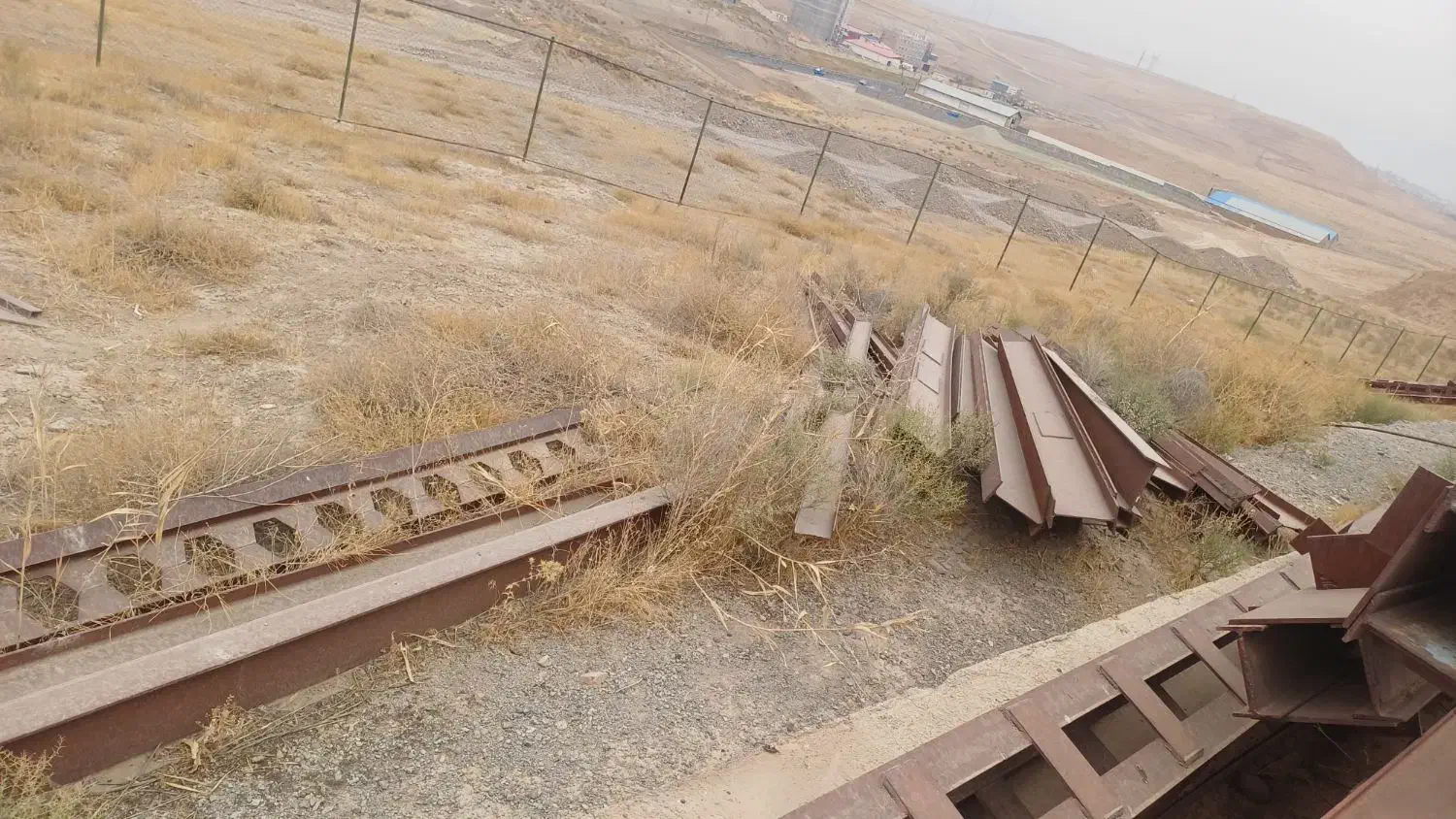 فروش آهن ۳طبقه آماده نصب|مصالح و تجهیزات ساختمان|میانه, |دیوار