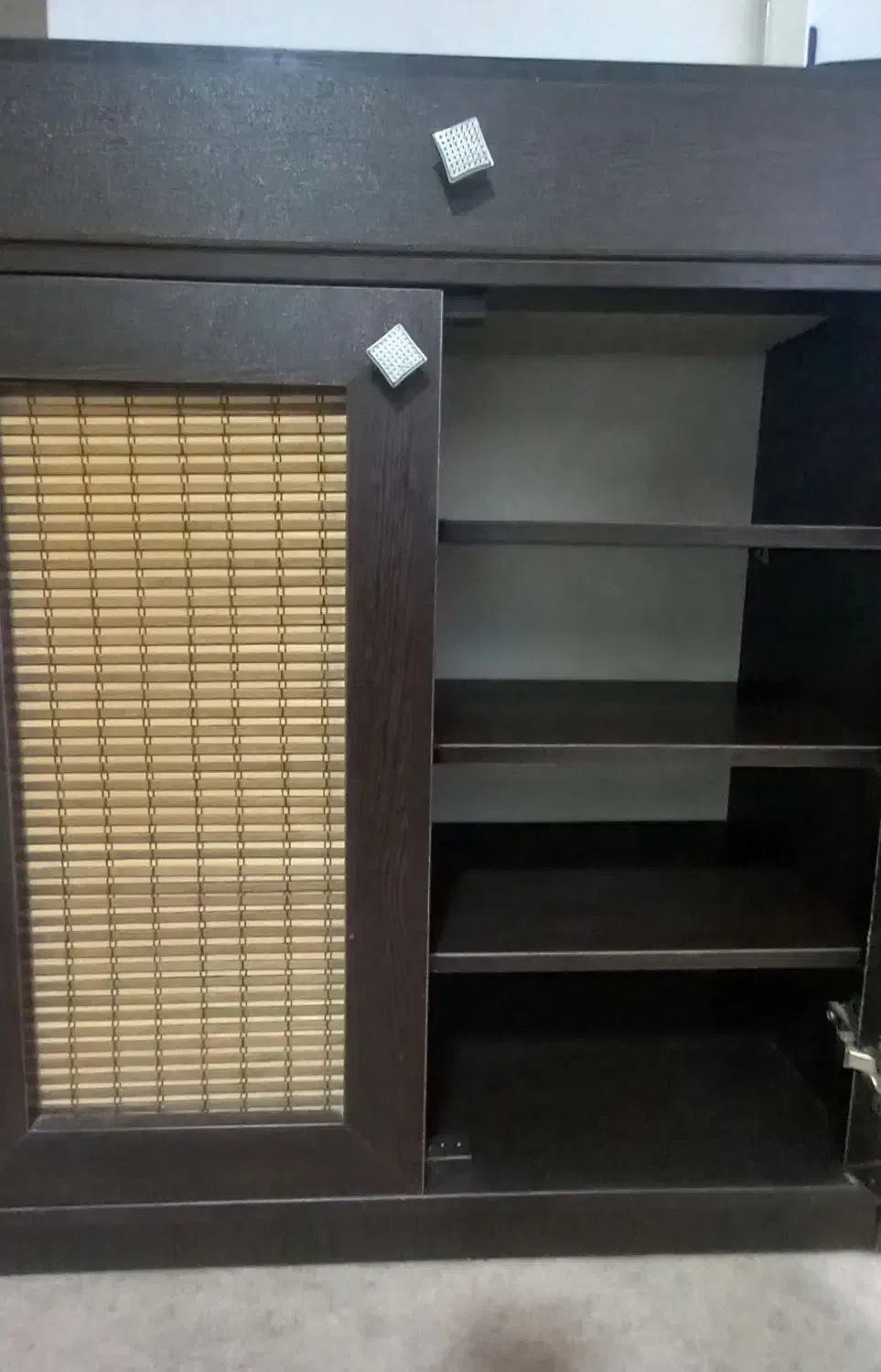 جاکفشی|جاکفشی، کمد، دراور|دوگنبدان, |دیوار