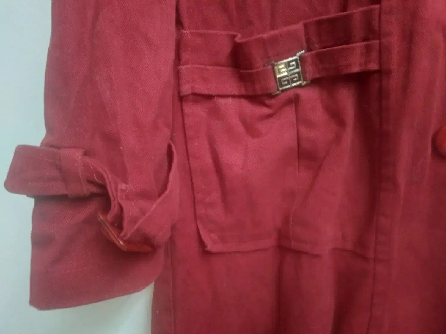 پالتو پاییزی|لباس|بابل, |دیوار