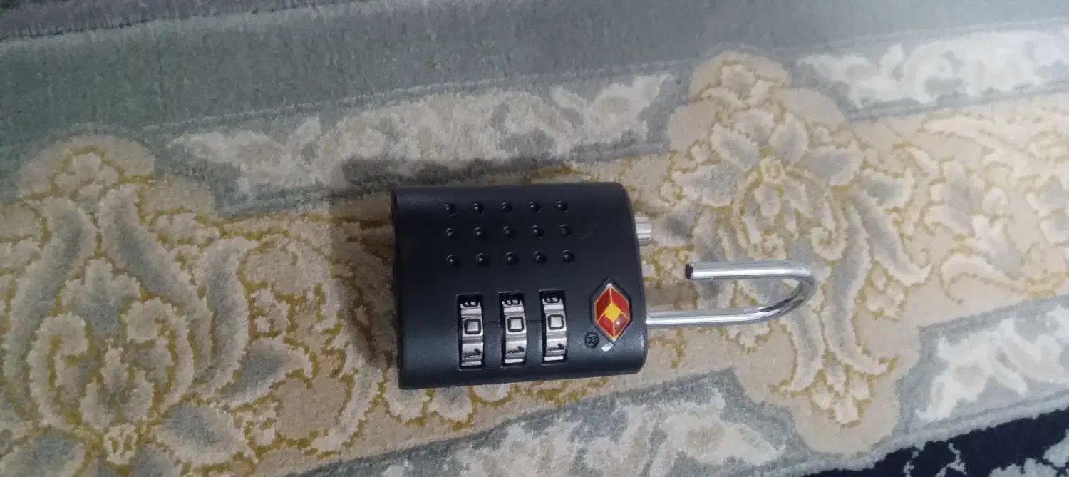 قفل رمزی|اشیا|همدان, |دیوار