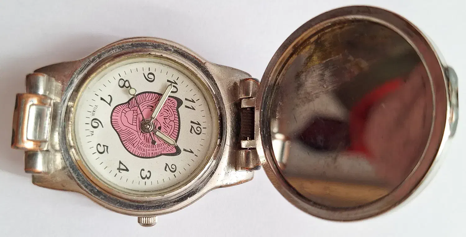 ساعت قدیمی|ساعت|اندیشه, اندیشه فاز ۳|دیوار