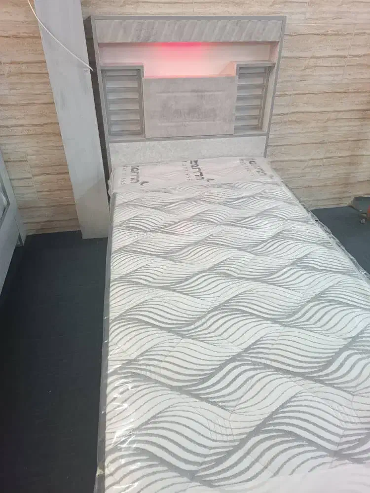 تخت تکی و تخت 120|تخت و سرویس خواب|مرودشت, دولت آباد|دیوار