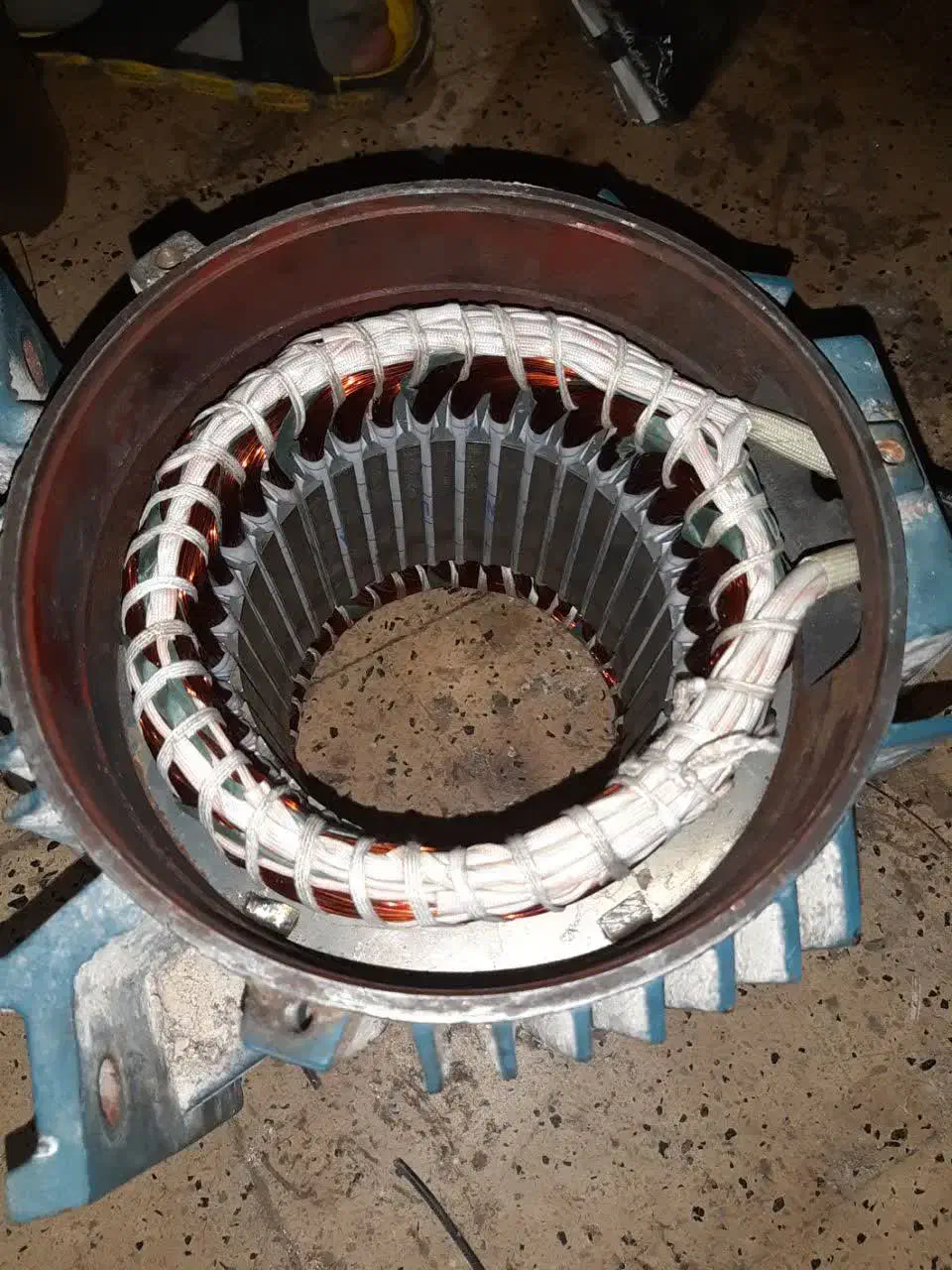 سیم پیچی برق صنعتی فاراد چناران گلبهار نوبهار|خدمات پیشه و مهارت|گلبهار, نوبهار|دیوار