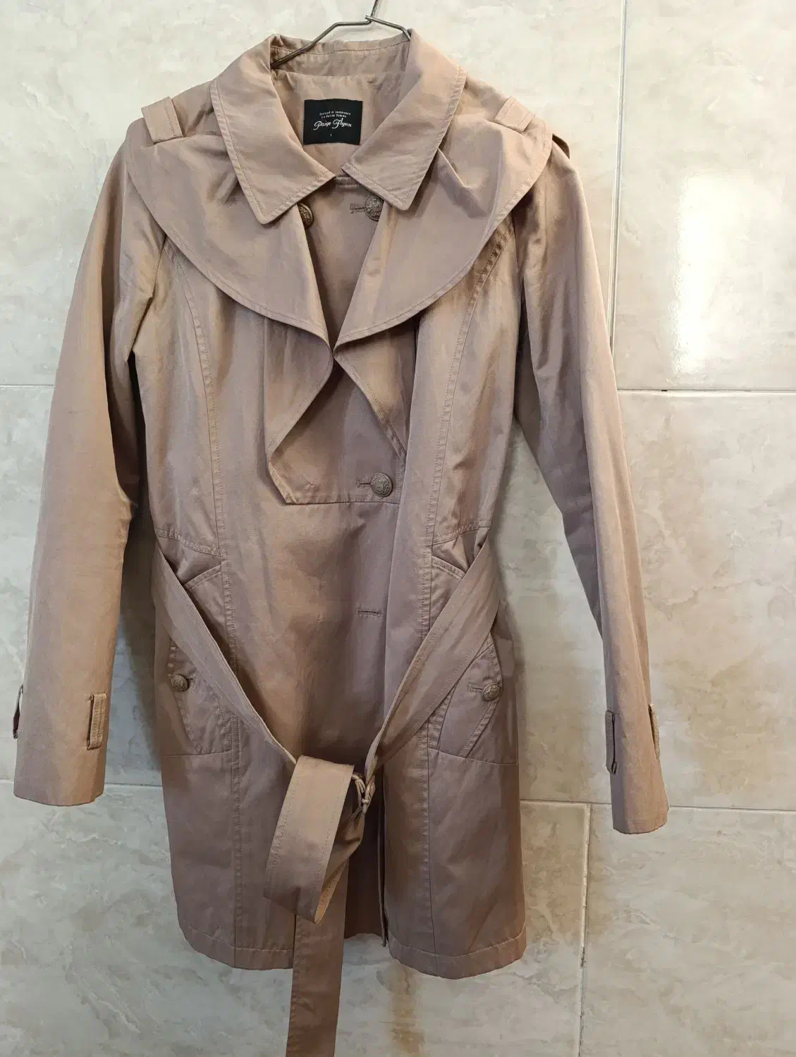 بارونی|کفش و لباس بچه|دامغان, |دیوار