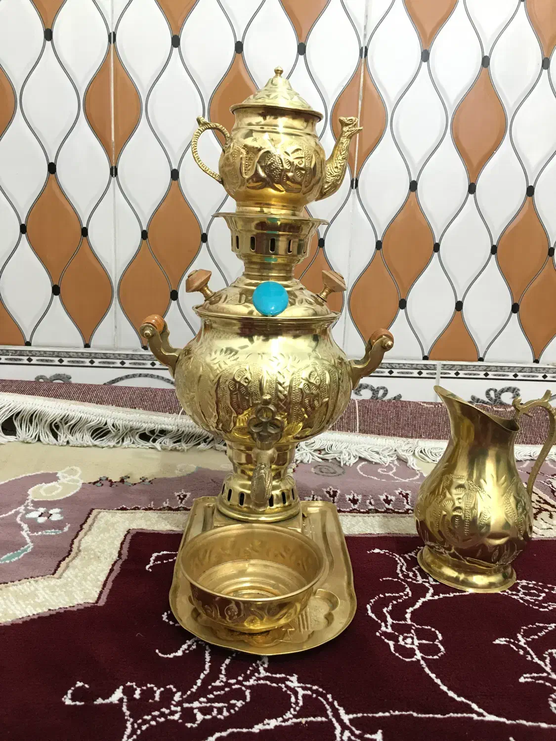 سماور برنجی|کلکسیون اشیاء عتیقه|بروجرد, |دیوار