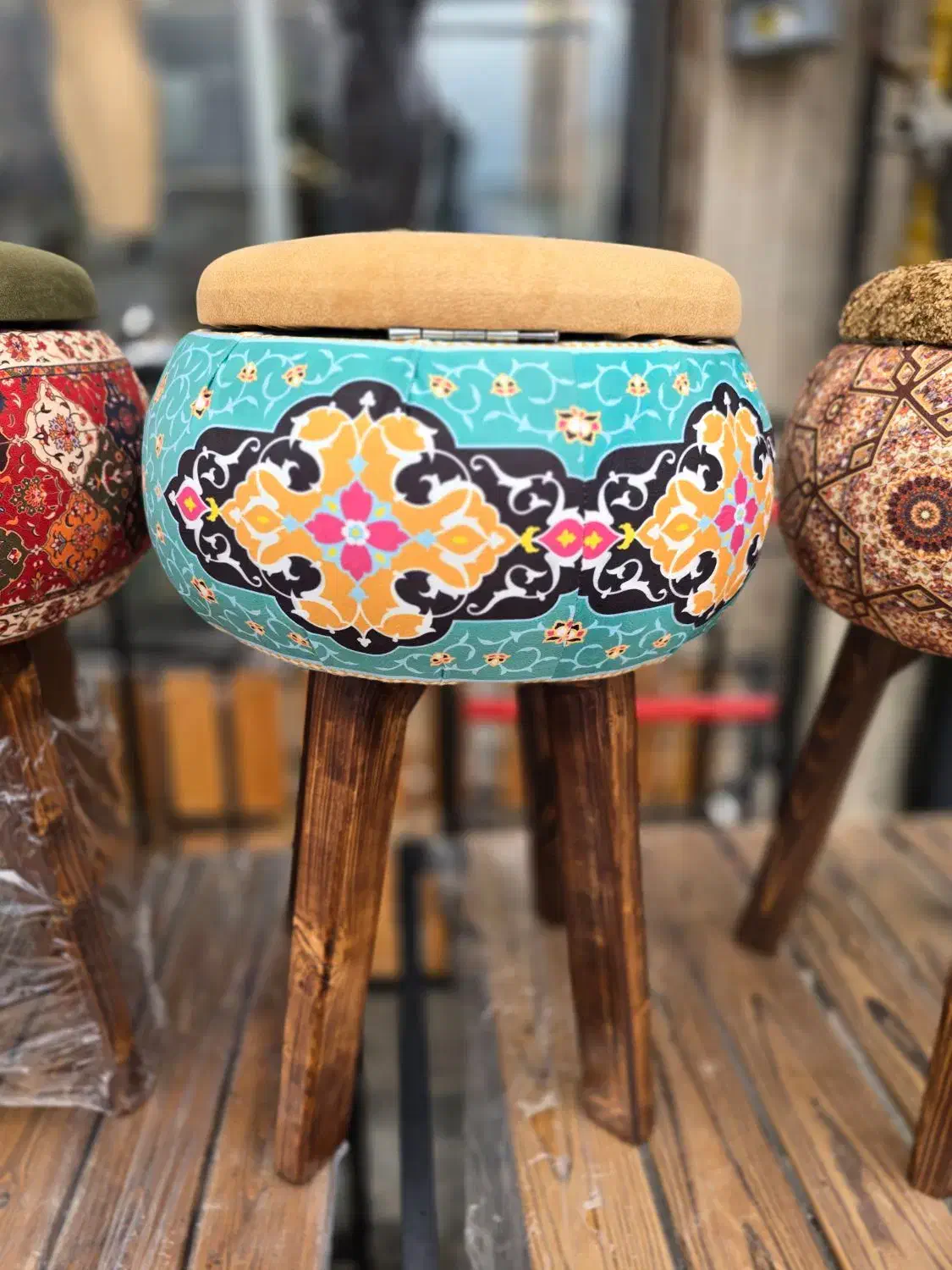 پاف صندلی|صندلی و نیمکت|چالوس, |دیوار