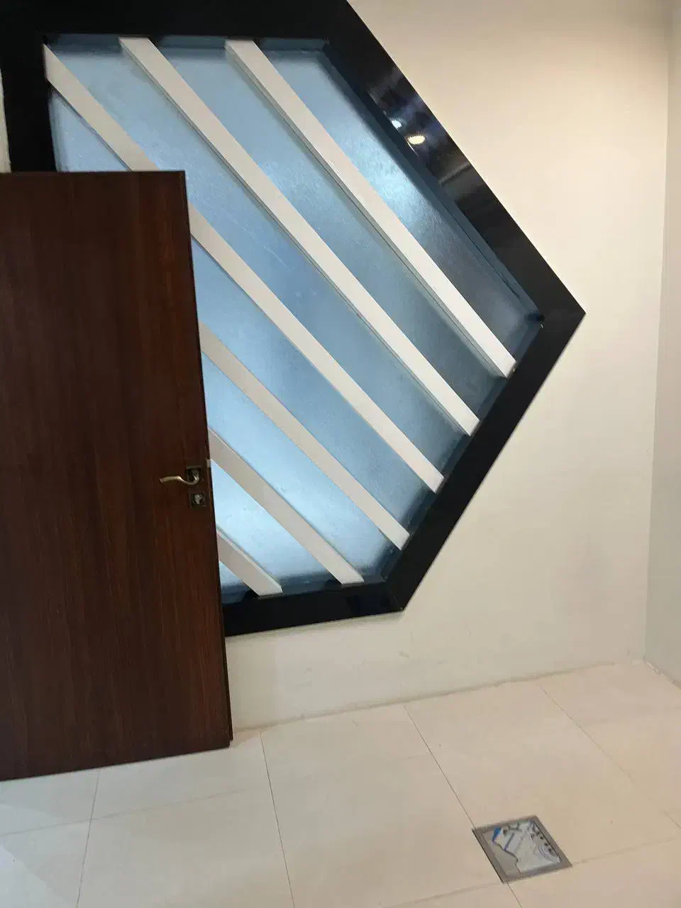 اداری ۶۸ متری سی متری دوم|فروش دفتر کار، اتاق اداری، مطب|کرمانشاه, |دیوار