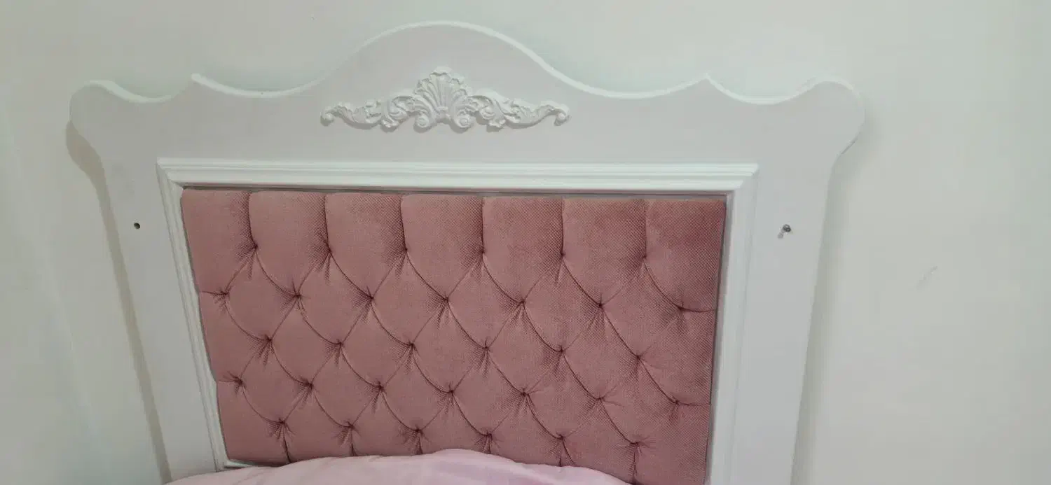 تخت چوبی کودک|تخت و صندلی بچه|کرمانشاه, |دیوار