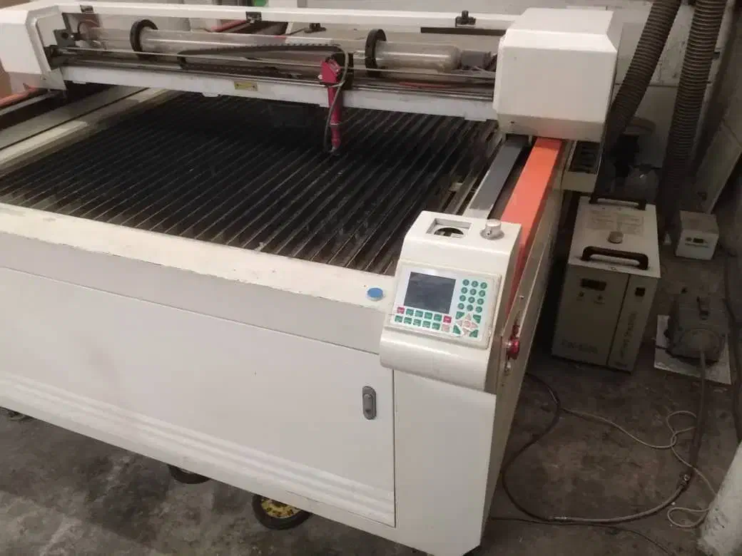 دستگاه لیزر ۱۳۰.۱۸۰   ۱۲۰۱۸۰|ماشین‌آلات صنعتی|ری, تصفیه خانه|دیوار