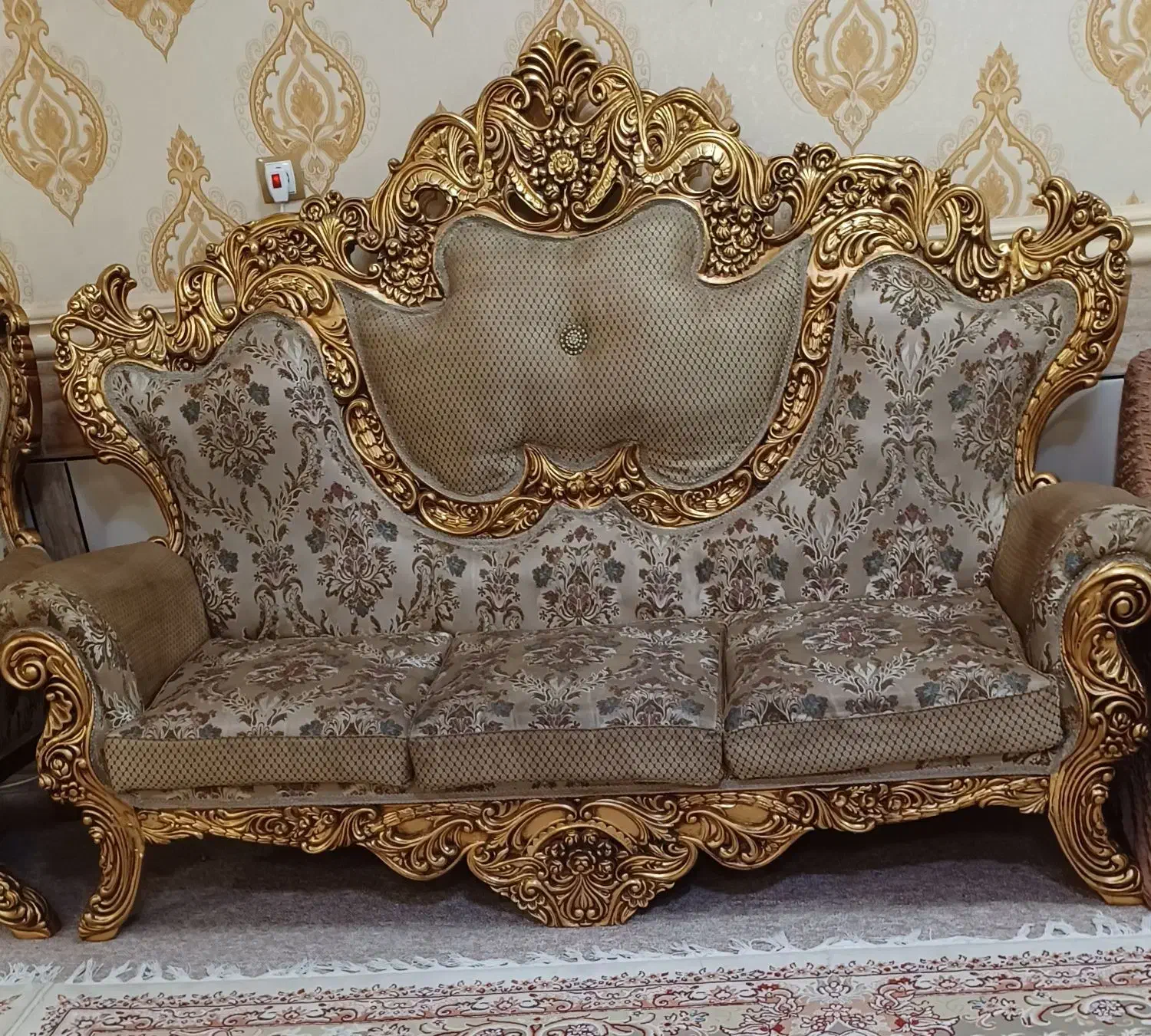 قیمت مبل سلطنتی ۵۸/۰۰۰/۰۰۰|مبلمان خانگی و میز عسلی|امیدیه, |دیوار