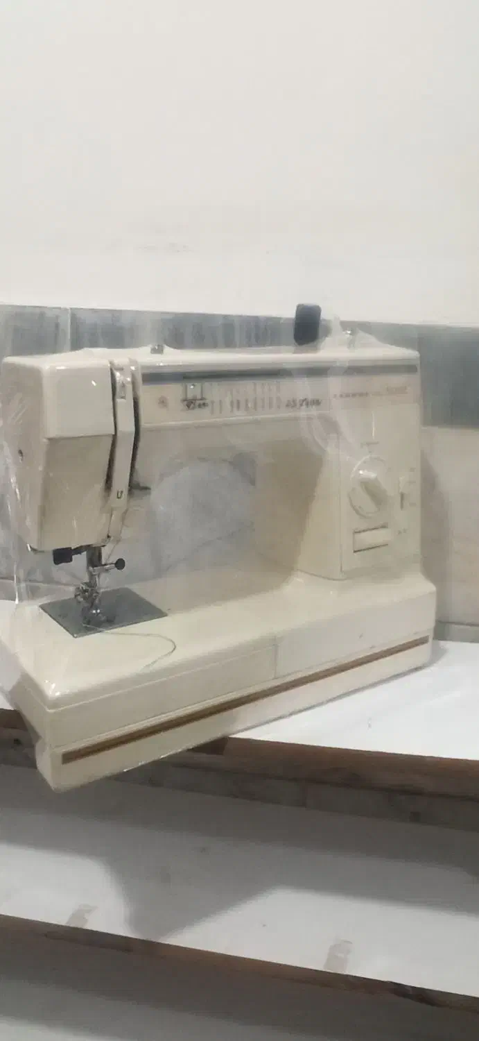 چرخ خیاطی ژانومه اصلی|چرخ خیاطی و ریسندگی|آزادشهر, |دیوار