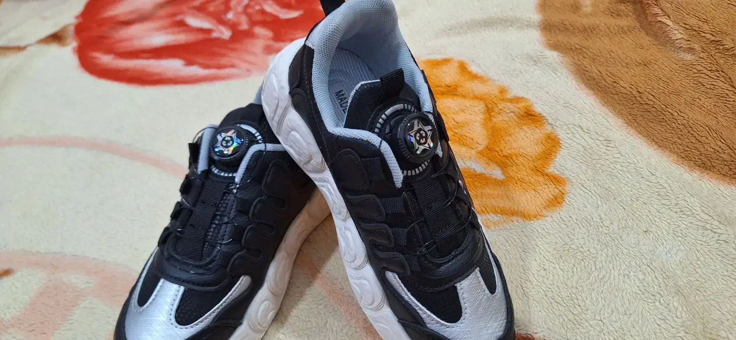 کفش|کیف، کفش، کمربند|قشم, |دیوار