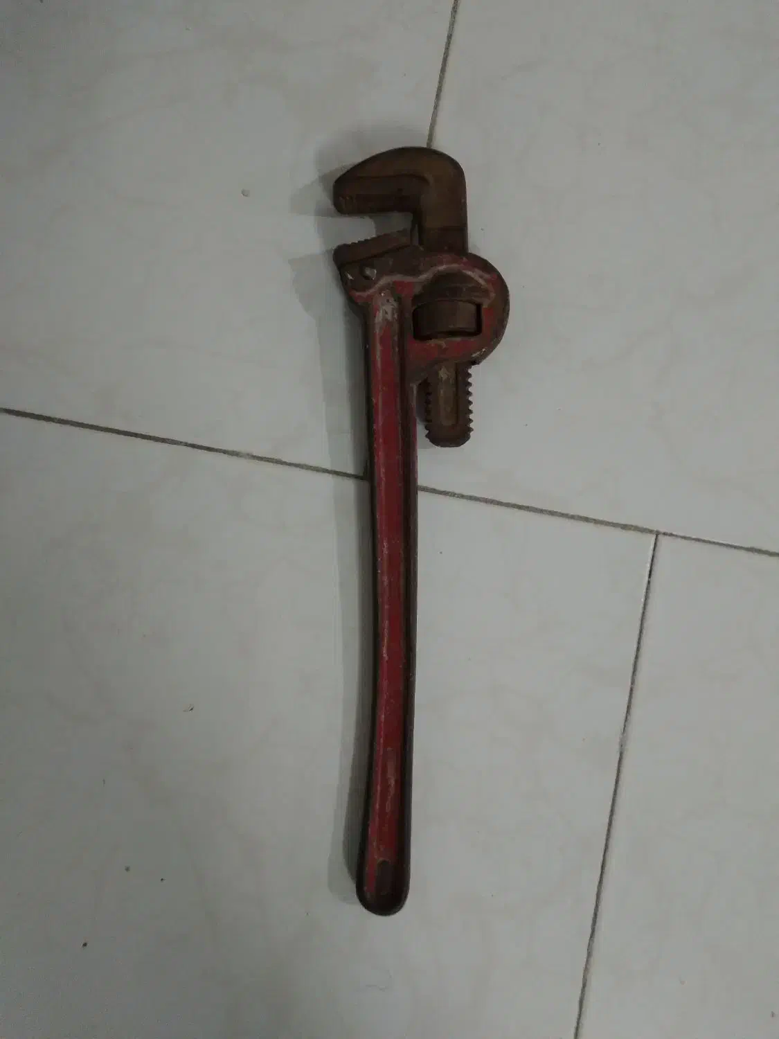 آچار شلاقی|ابزارآلات|فردیس, فردیس|دیوار