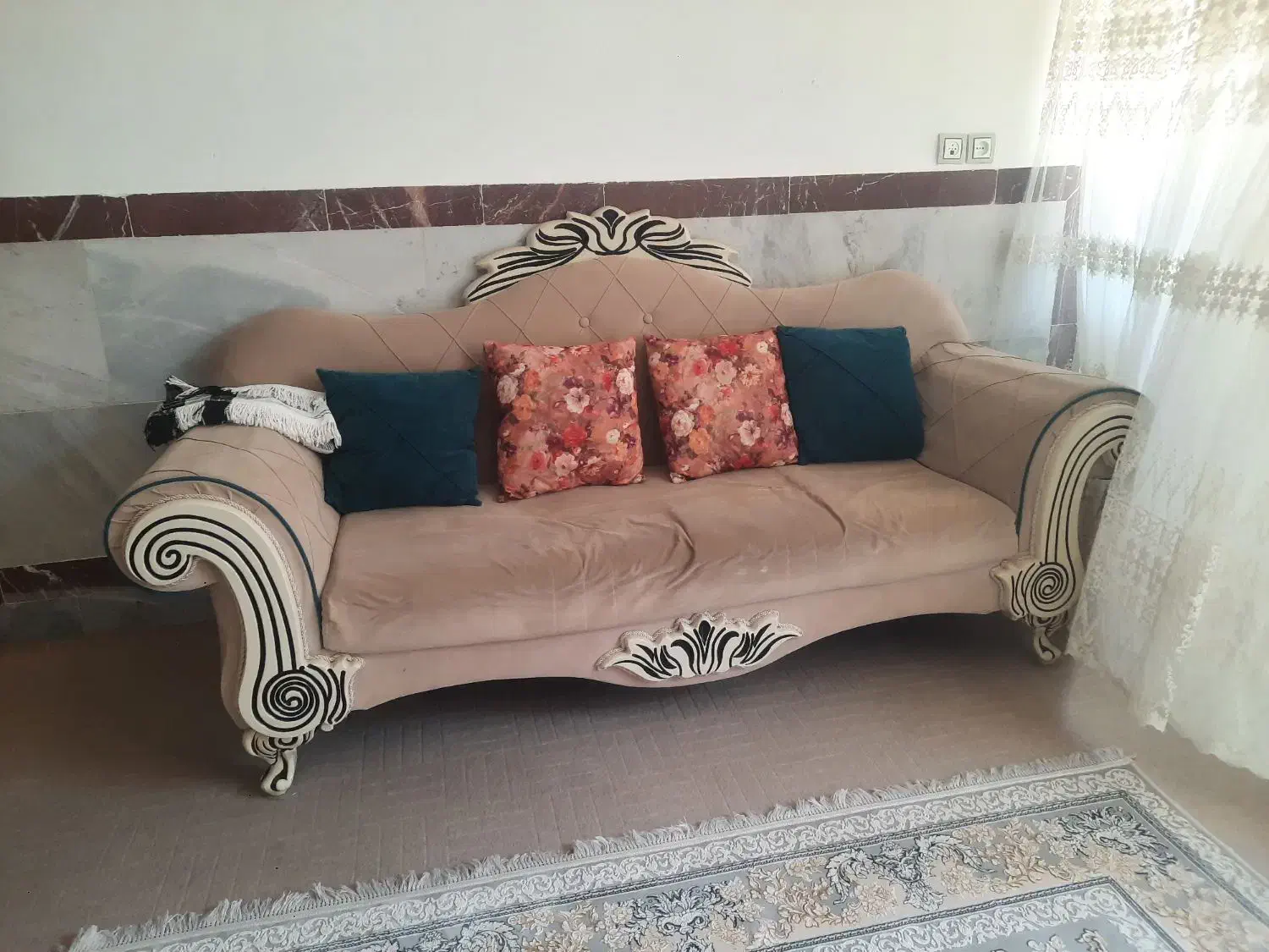 مبل دست دوم و قیمت مناسب|مبلمان خانگی و میز عسلی|دیواندره, |دیوار